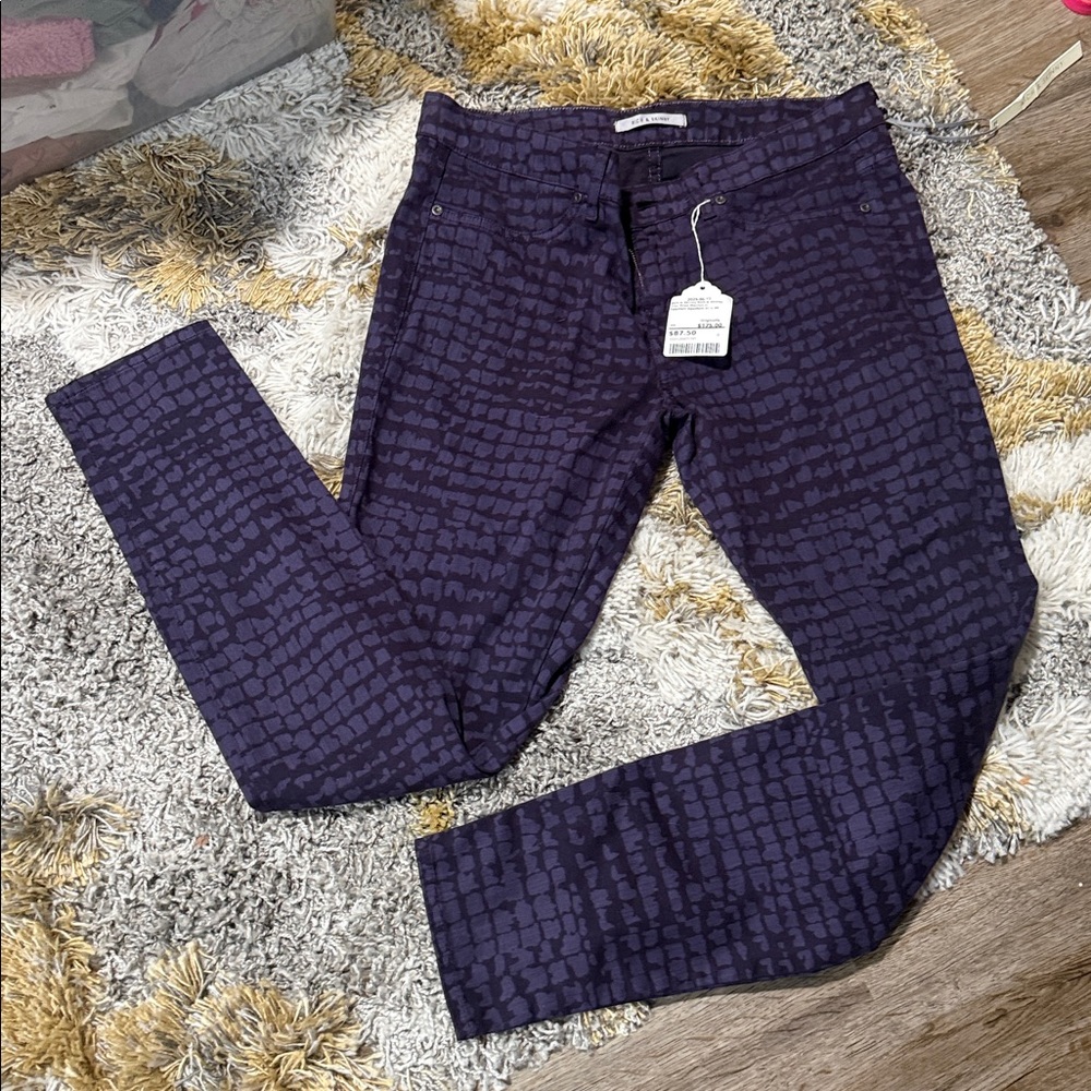 (NWT) Women’s Purple Alligator Patterned Jeans / Rich & Skinny / sz 31